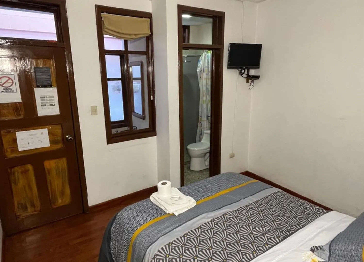 Bed and Breakfast Atipico Cuenca 0*,  Ecuador