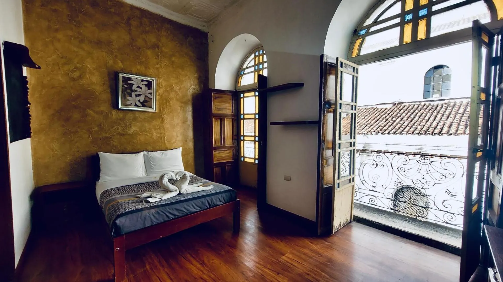 Atipico Bed and Breakfast Cuenca 0*,